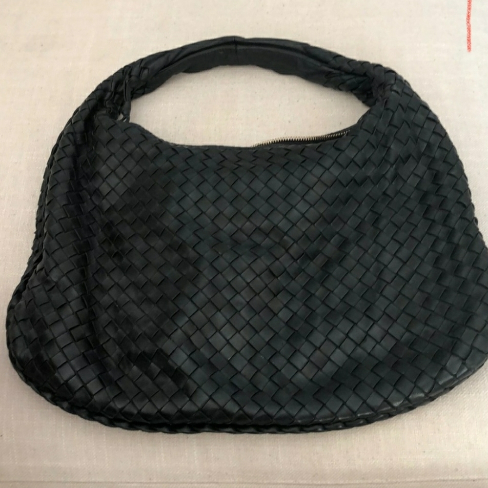Medium bottega veneta black leather hobo bag